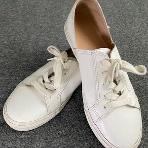 Women's Casual Sneakers